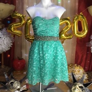 MY MICHELLE Mint sz 11